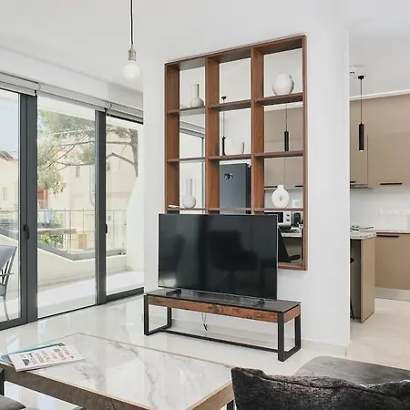 Apartament Modern 1 Bedroom With Balcony In